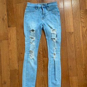 Light washed ripped jeans